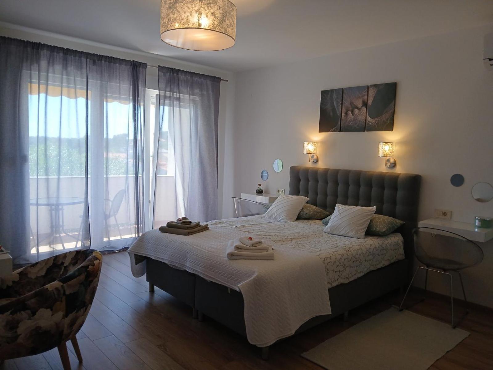Riviera Rooms And Apartments Palit Eksteriør billede